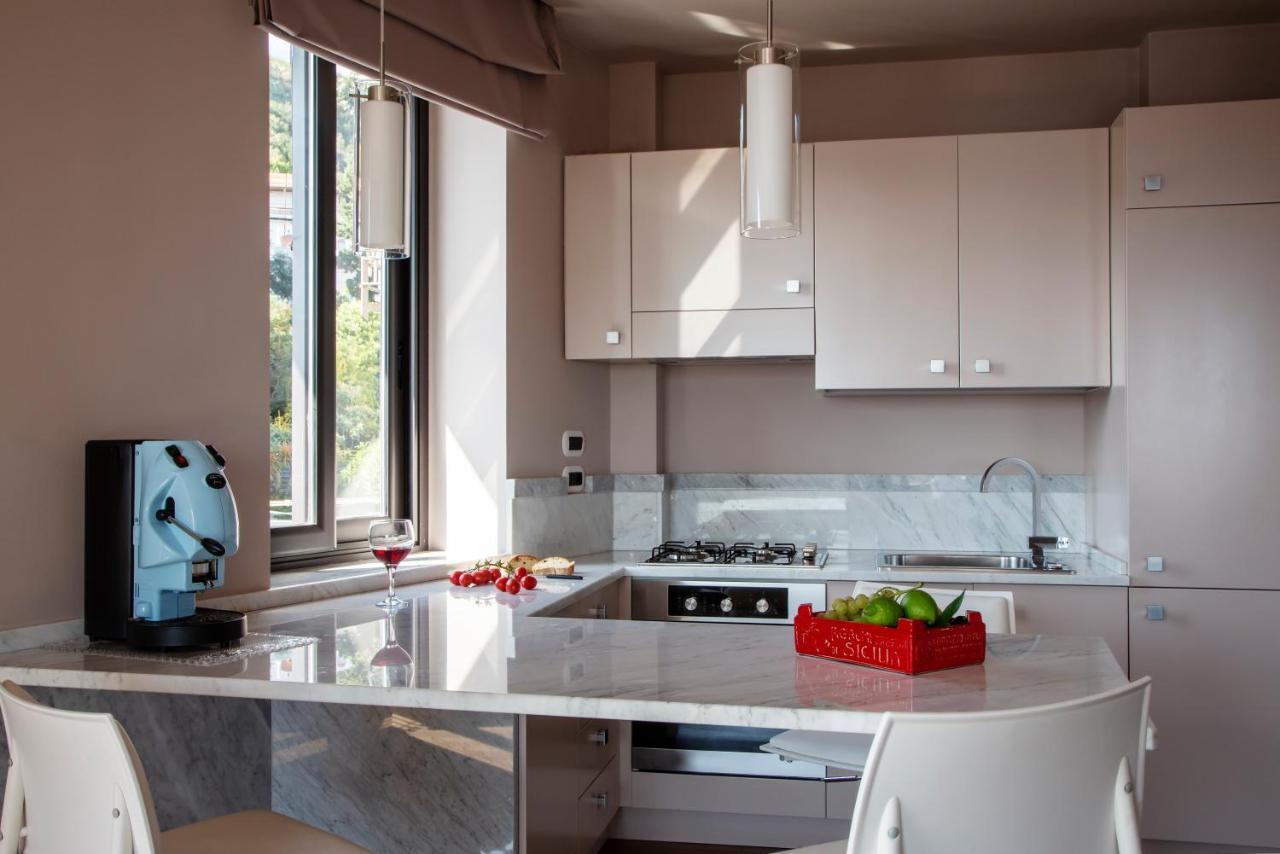 Fenetre Sur Le Blue Apartment Taormina Exterior photo